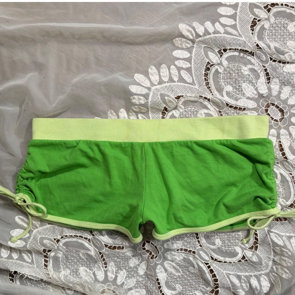 Y2K Workout No Boundaries Lime Punch Green Cinched Side Stretch Shorts Jr XL